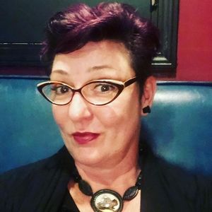 Meet your Posher, Eve